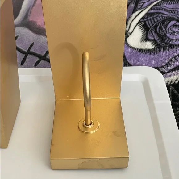 **FINAL PRICE** Gold XO Bookends - Picture 2 of 8